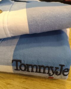 BRAND LOGO SURPLUS STORE (3)